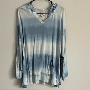Koolaburra by UGG Light Blue Lightweight Half Sleeve Hooded Tee Shirt